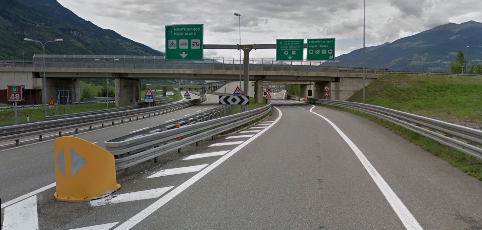 Tunnel und Pässe in den Alpen - 4